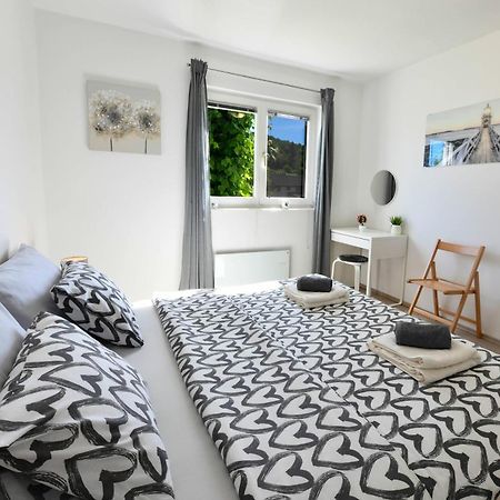 Apartman Tina Rakovica Bagian luar foto