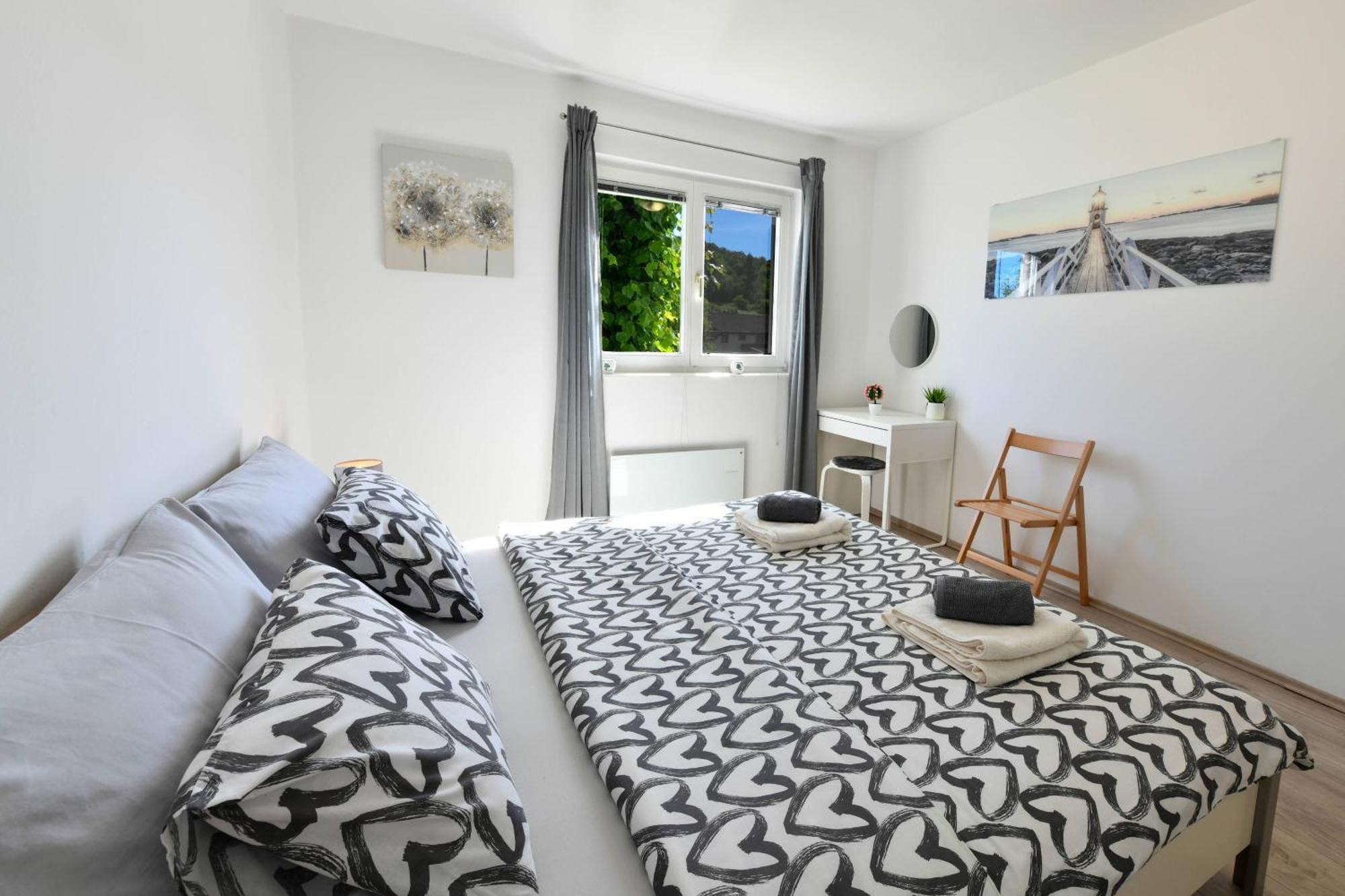 Apartman Tina Rakovica Bagian luar foto