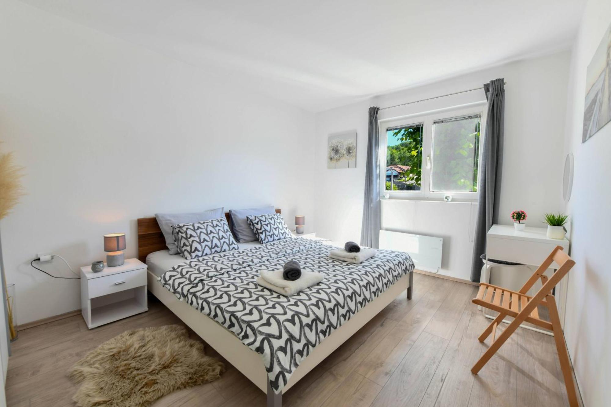 Apartman Tina Rakovica Bagian luar foto