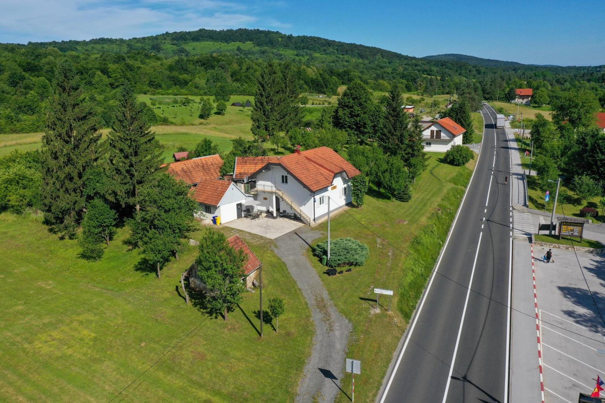 Apartman Tina Rakovica Bagian luar foto
